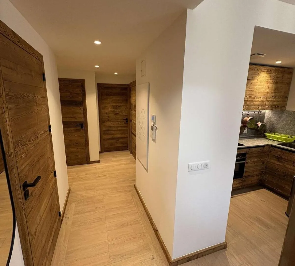 Apartment Le Monde Des Neiges Saint-Etienne-de-Tinee 0*,
